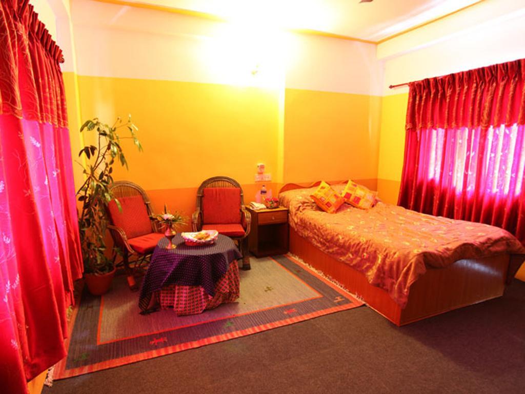Trekkers Lodge Pokhara Zimmer foto